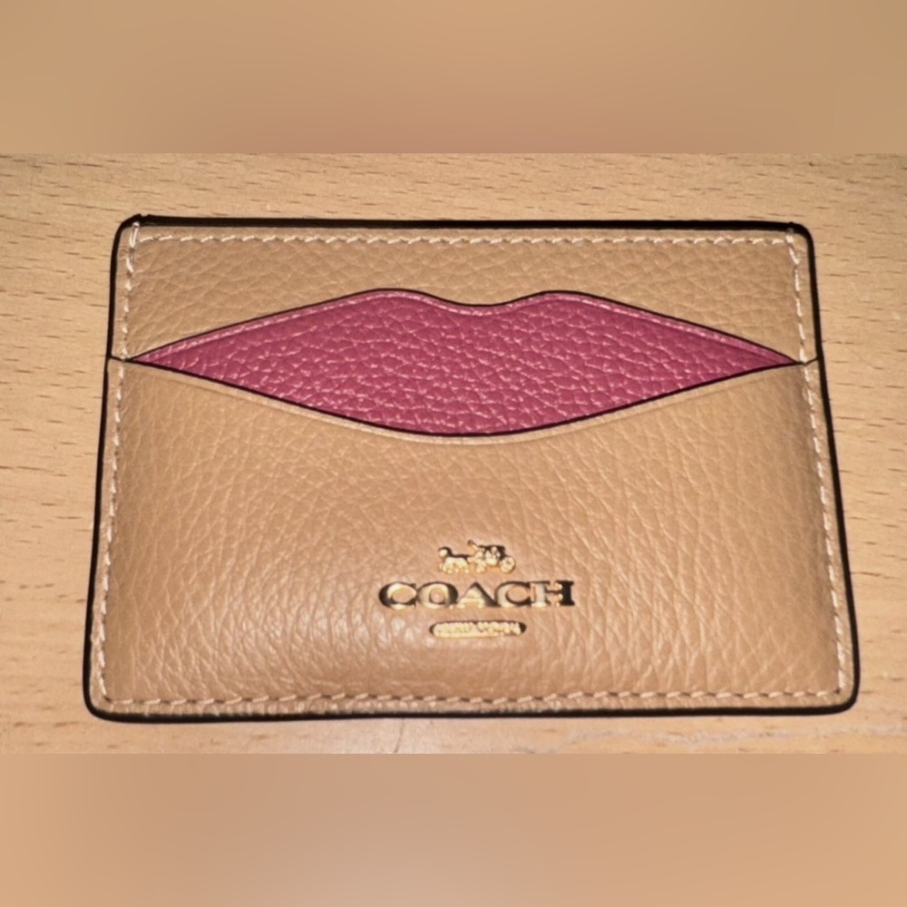 Coach Latte Lips Slim Card Holder NWT